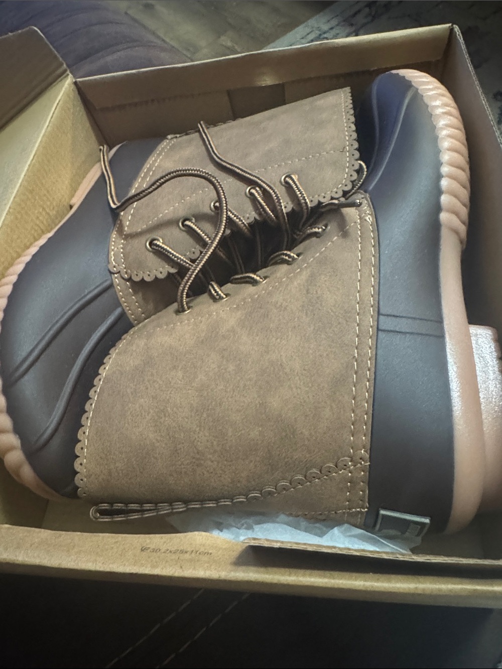 BNIB MARLEY LILLY DUCK BOOTS. WOMEN/GIRL’S SIZE 8. NEVER WORN.